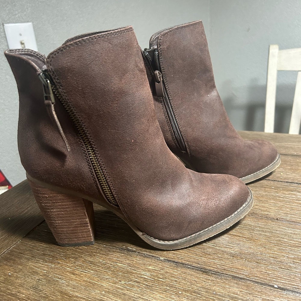 Altar’d State Fritzi Brown Boots size 10 - Picture 1 of 11